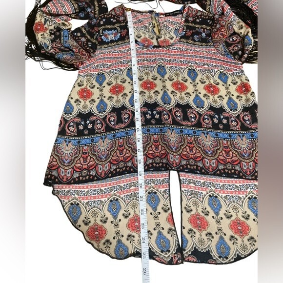See You Monday women’s paisley print and black fringe sleeved blouse. Boho chic! - Picture 9 of 9